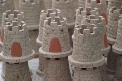 Vasos de lapiceros con forma de castillo